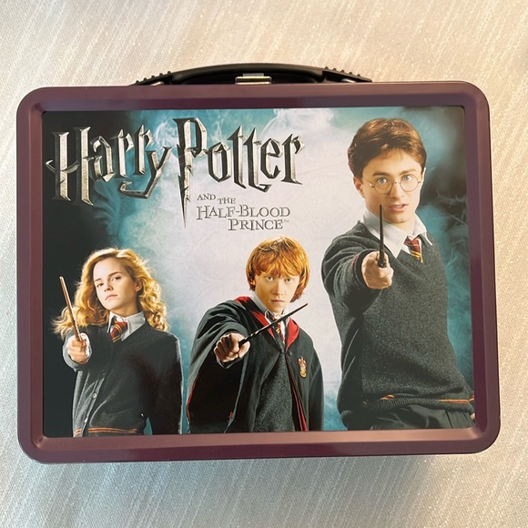 Harry Potter and the Half Blood Prince Metal Lunchbox with packaged thermos  NEW - Picture 1 of 12